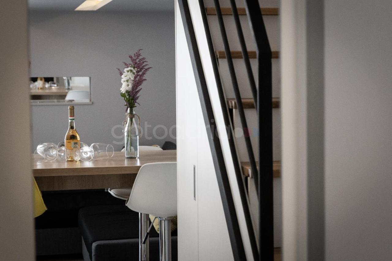 Modern Duplex Studio Tommy มาคาร์สกา ภายนอก รูปภาพ